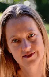 Кейт Дэннис